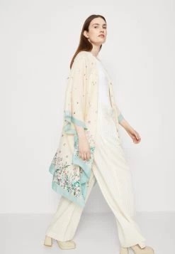 Anna Field Cape - Yellow 11 Anna Field Cape - Yellow -Anna Field Shop 469dd67874904c34ad91620cd427e621