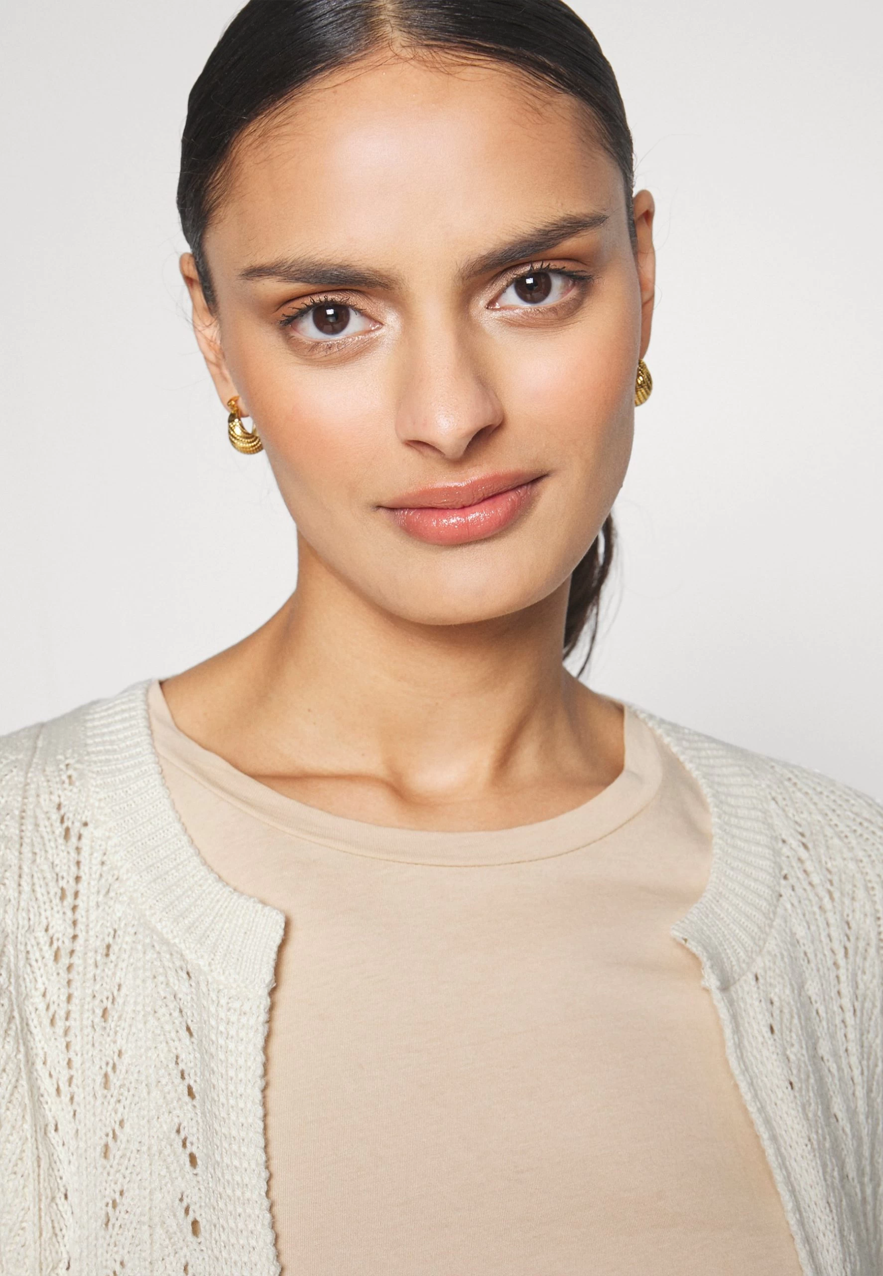 Anna Field Pointelle Bolero - Cardigan 6 Anna Field Pointelle Bolero - Cardigan - Image 4