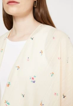 Anna Field Cape - Yellow 13 Anna Field Cape - Yellow -Anna Field Shop 77932faf743942e2b2b40c754b6310f5