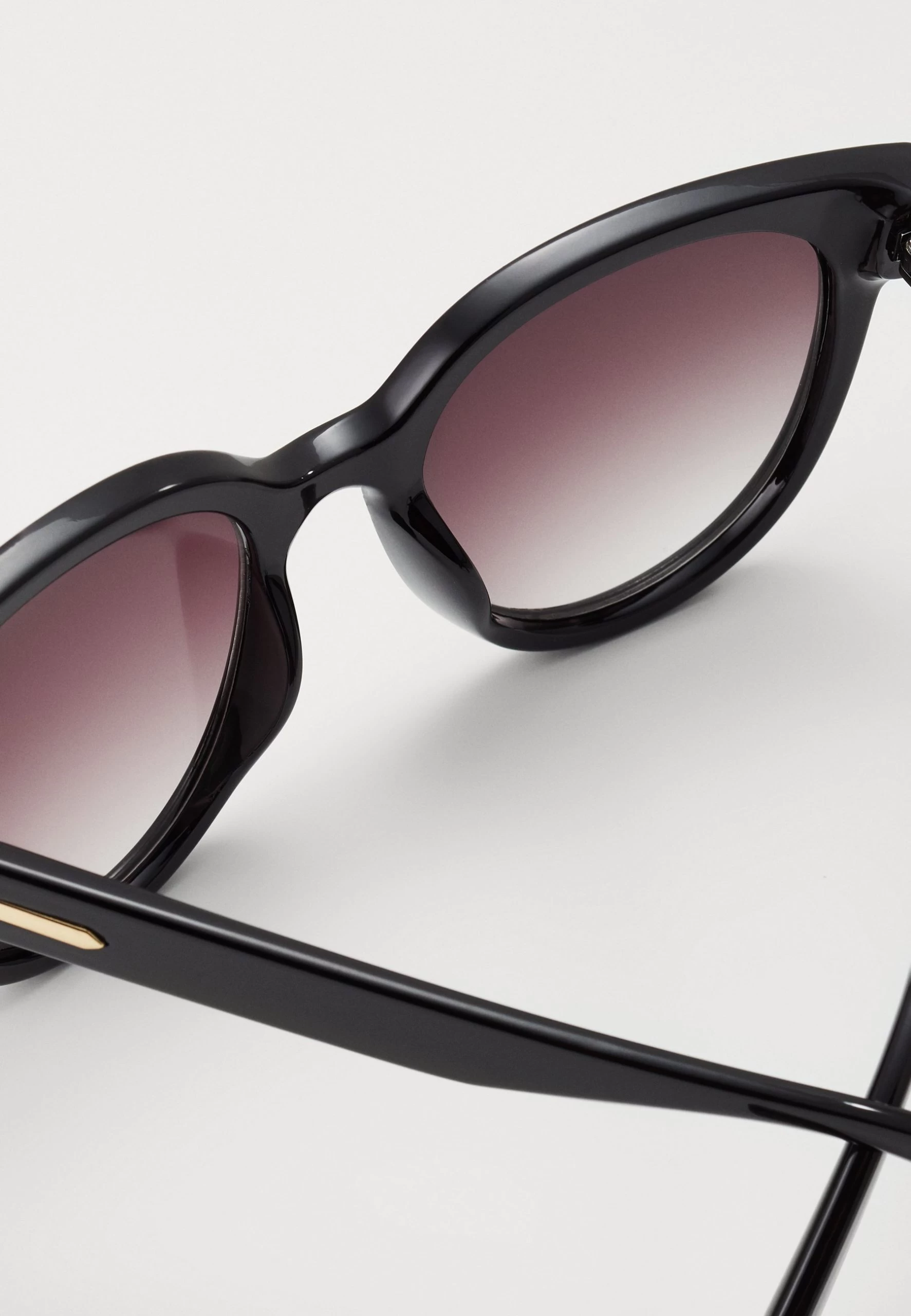 Anna Field Sunglasses - Black 4 Anna Field Sunglasses - Black - Image 2