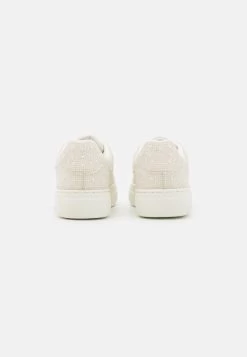 Trainers - Off-White 11 Trainers - Off-White -Anna Field Shop d3b67d0bf0f5472984c10fecfec1cafd